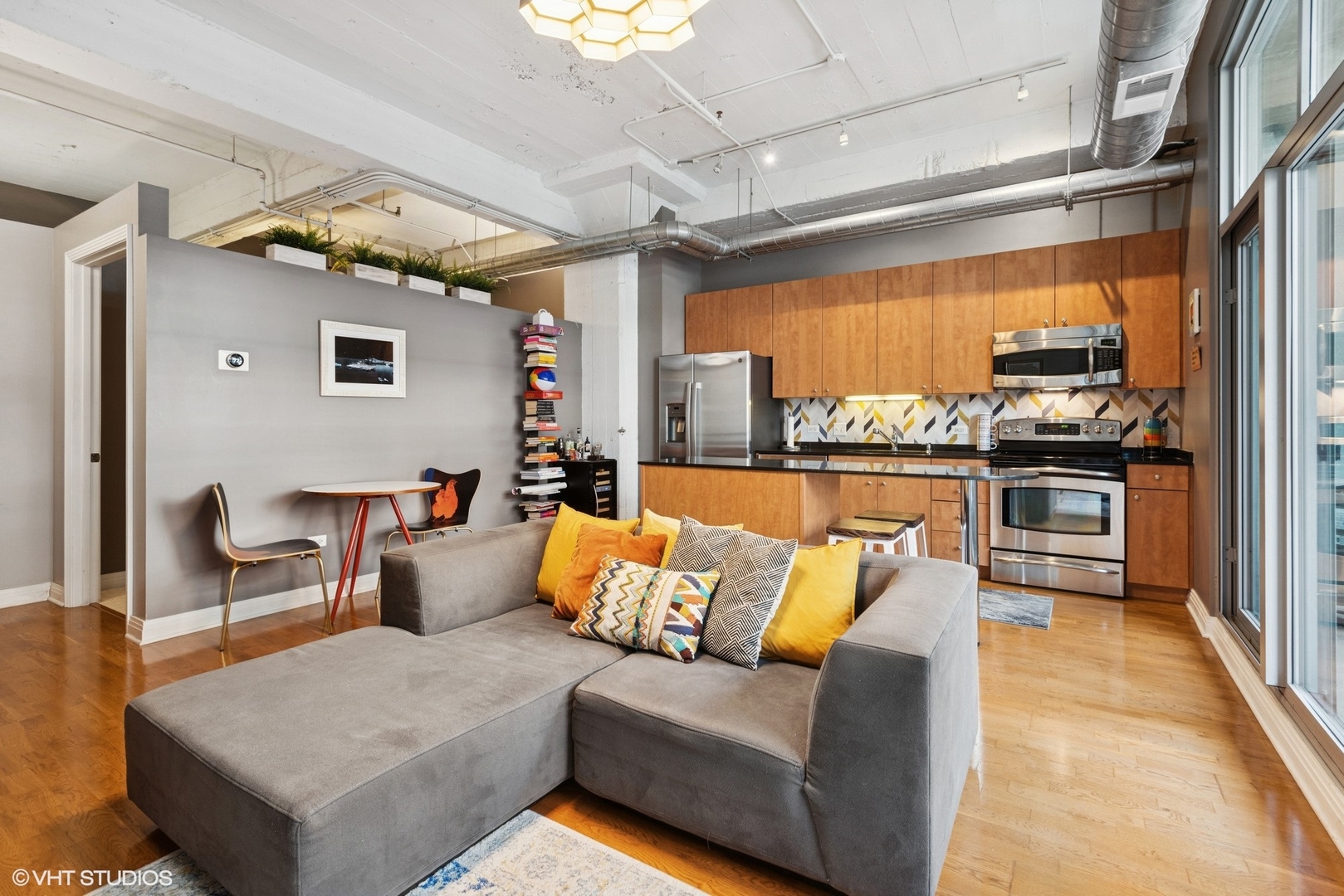 565 W Quincy Street 609