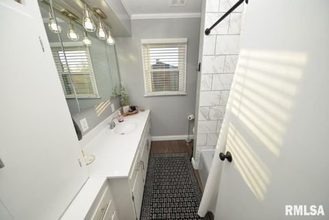 Tiny photo for 17 HIGHLAND Place, Mt Vernon, IL 62864 (MLS # EB460783)