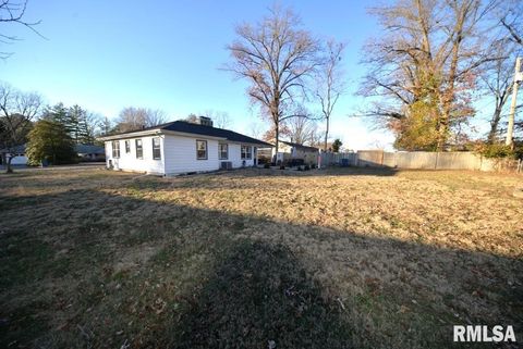 Tiny photo for 17 HIGHLAND Place, Mt Vernon, IL 62864 (MLS # EB460783)