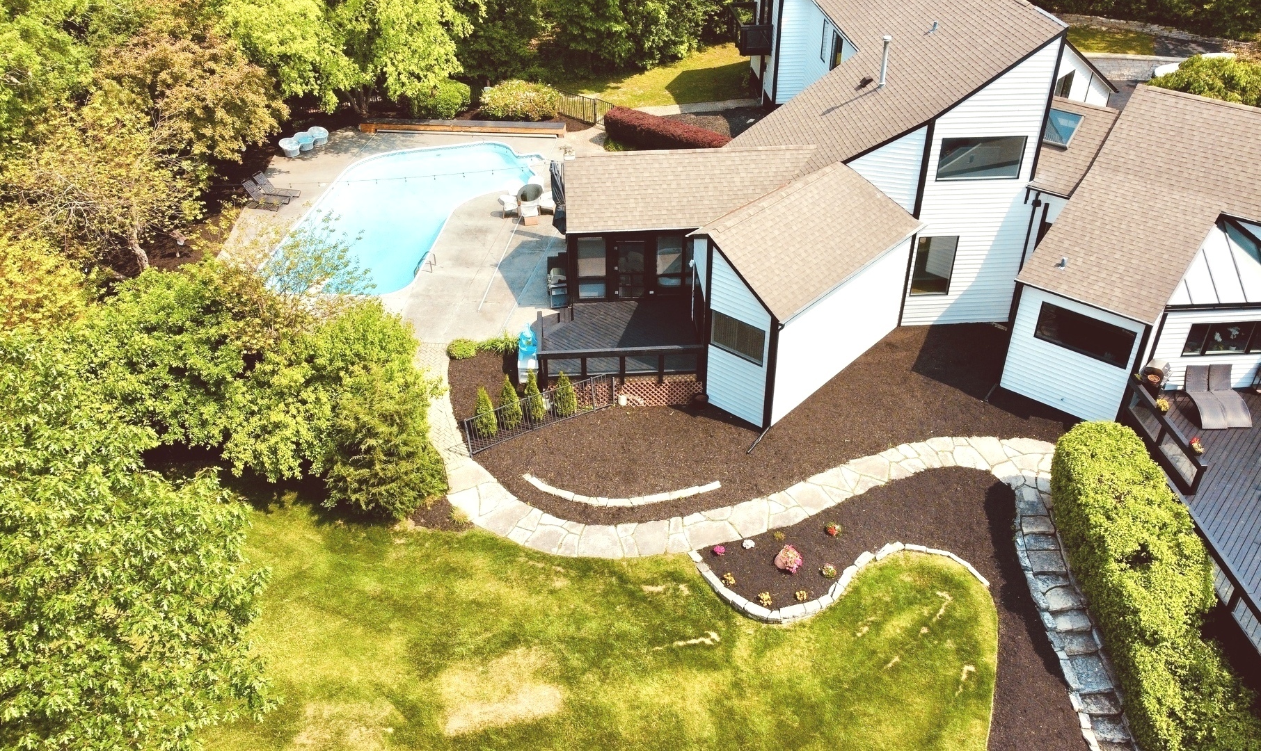 112 Ravine Lane