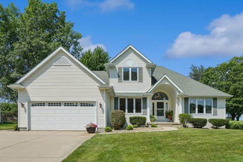 Tiny photo for 39 White Pine Road, Geneseo, IL 61254 (MLS # 12720357)