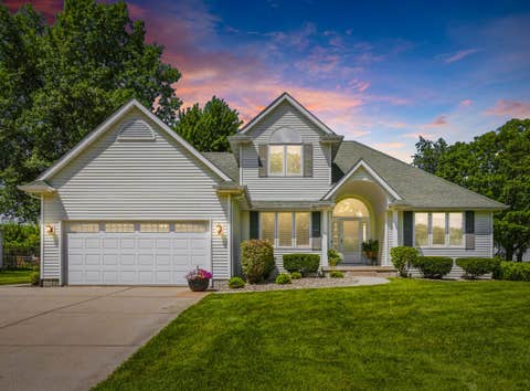 Photo of 39 White Pine Road, Geneseo, IL 61254 (MLS # 12720357)