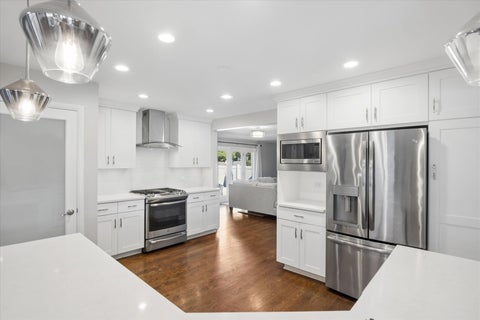 Tiny photo for 706 Courtland Circle, Western Springs, IL 60558 (MLS # 12787256)