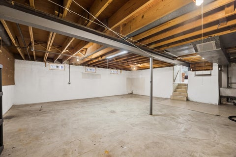 Tiny photo for 706 Courtland Circle, Western Springs, IL 60558 (MLS # 12787256)