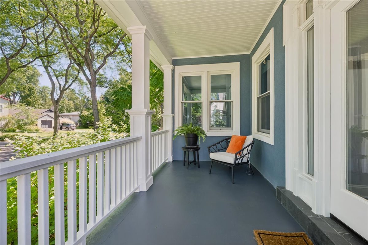712 Ingleside Place