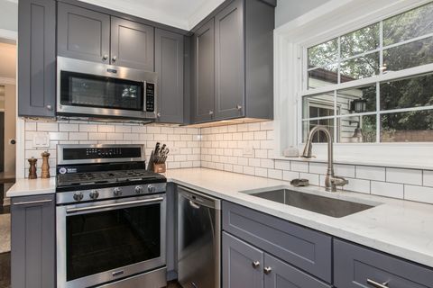 Tiny photo for 240 E Sibley Street, Park Ridge, IL 60068 (MLS # 12482310)