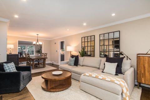 Tiny photo for 240 E Sibley Street, Park Ridge, IL 60068 (MLS # 12482310)