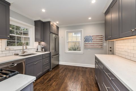 Tiny photo for 240 E Sibley Street, Park Ridge, IL 60068 (MLS # 12482310)