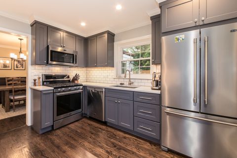 Tiny photo for 240 E Sibley Street, Park Ridge, IL 60068 (MLS # 12482310)