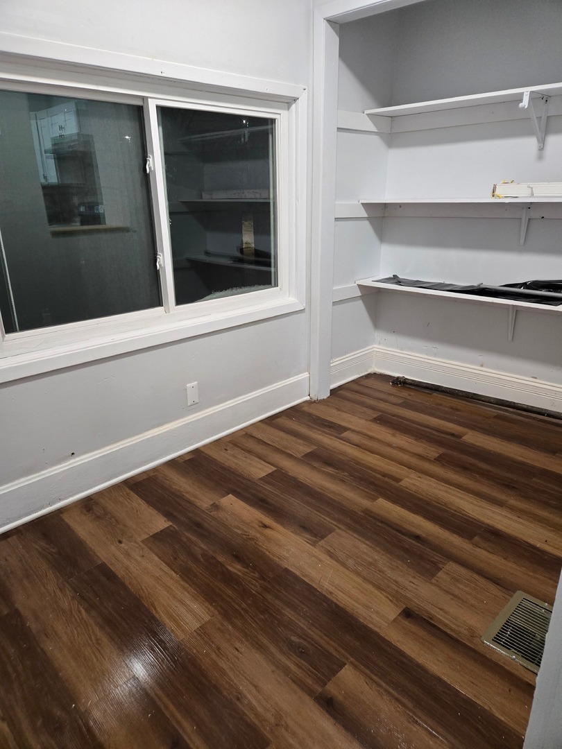 6229 S Bishop Street