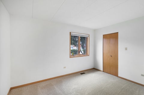 Tiny photo for 5646 W 103rd Street #106, Oak Lawn, IL 60453 (MLS # 12729509)
