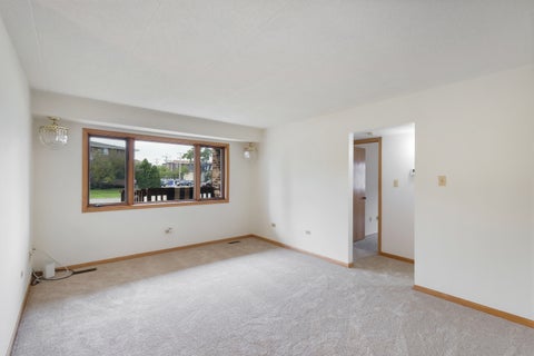 Tiny photo for 5646 W 103rd Street #106, Oak Lawn, IL 60453 (MLS # 12729509)
