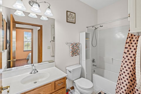 Tiny photo for 21452 Papoose Lake Drive #21452, Crest Hill, IL 60403 (MLS # 12757659)
