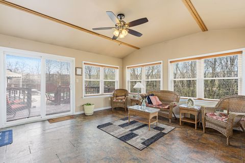Tiny photo for 4038 Denley Avenue, Schiller Park, IL 60176 (MLS # 12494862)