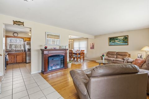 Tiny photo for 4038 Denley Avenue, Schiller Park, IL 60176 (MLS # 12494862)