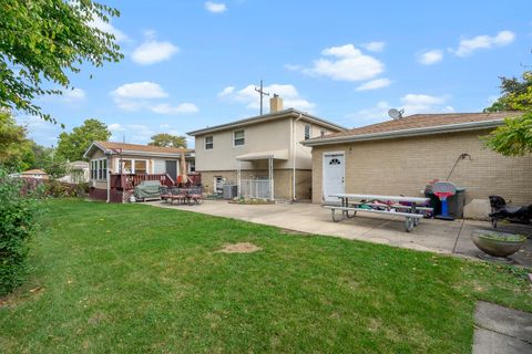 Tiny photo for 4038 Denley Avenue, Schiller Park, IL 60176 (MLS # 12494862)