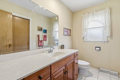 Tiny photo for 4038 Denley Avenue, Schiller Park, IL 60176 (MLS # 12494862)