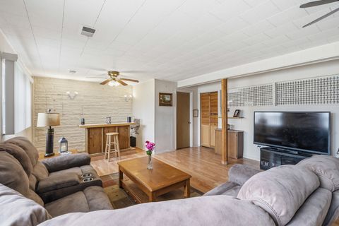 Tiny photo for 4038 Denley Avenue, Schiller Park, IL 60176 (MLS # 12494862)