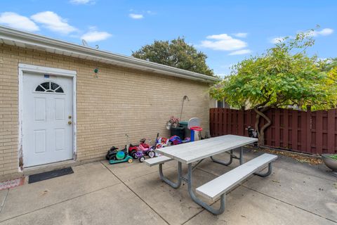 Tiny photo for 4038 Denley Avenue, Schiller Park, IL 60176 (MLS # 12494862)