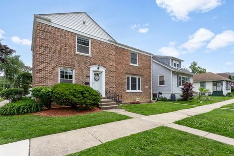 Photo of 3501 Vernon Avenue, Brookfield, IL 60513 (MLS # 12655603)