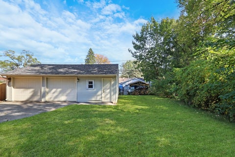 Tiny photo for 133 S Lincoln Avenue, Mundelein, IL 60060 (MLS # 12796247)