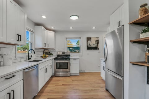 Tiny photo for 133 S Lincoln Avenue, Mundelein, IL 60060 (MLS # 12796247)