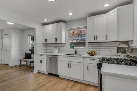 Tiny photo for 133 S Lincoln Avenue, Mundelein, IL 60060 (MLS # 12796247)
