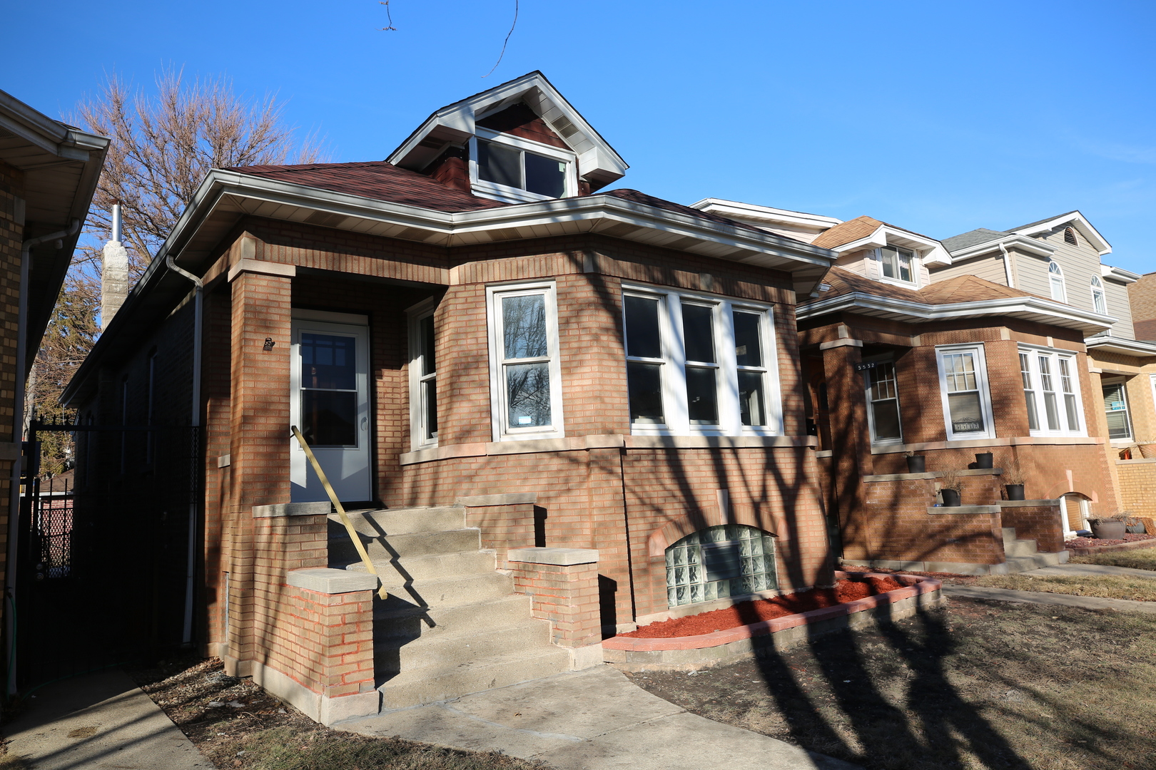 5536 W Melrose Street