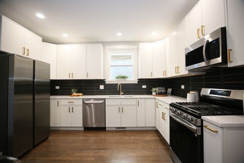 Tiny photo for 5536 W Melrose Street, Chicago, IL 60641 (MLS # 12566916)