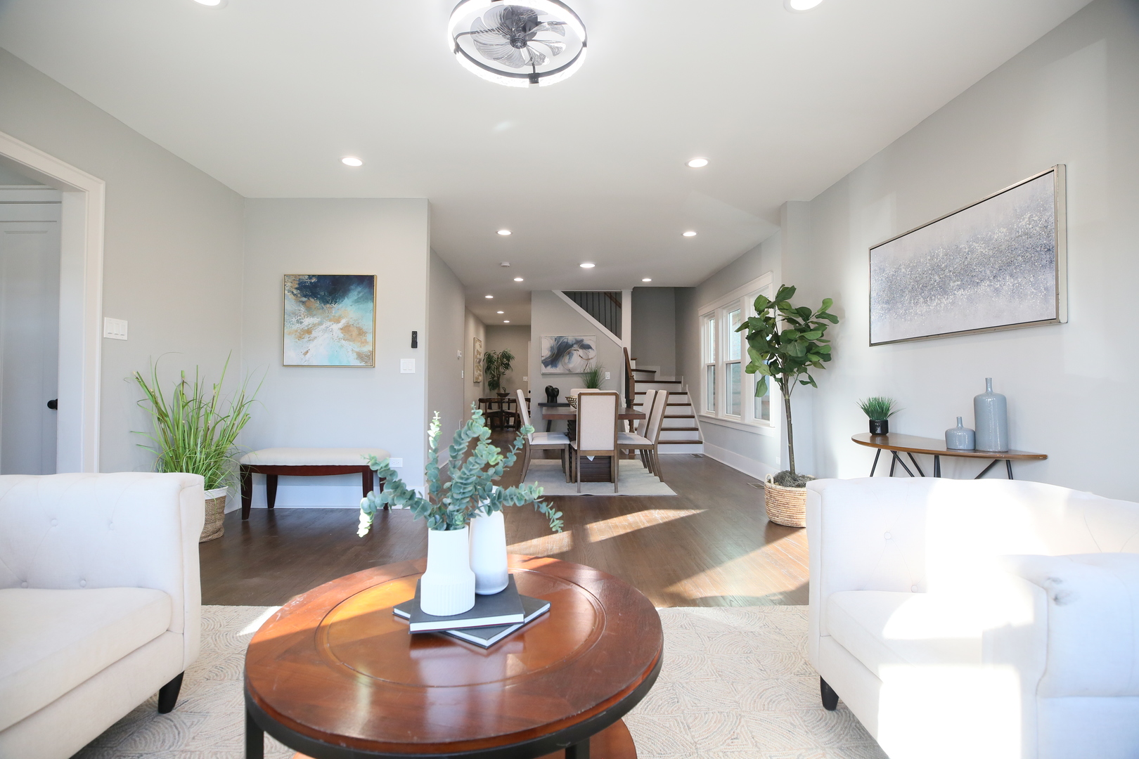 5536 W Melrose Street