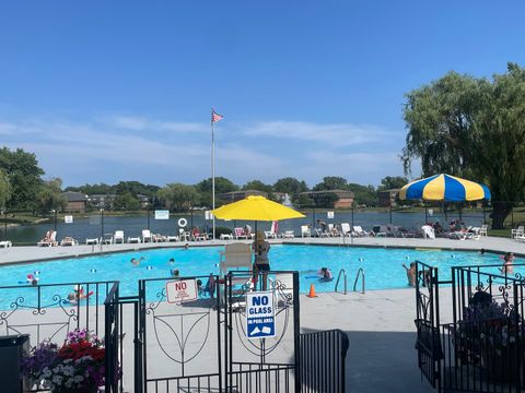 Tiny photo for 9460 Bay Colony Drive #3N, Des Plaines, IL 60016 (MLS # 12466781)