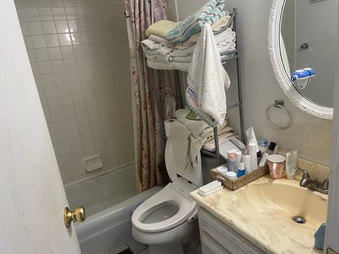 Tiny photo for 9460 Bay Colony Drive #3N, Des Plaines, IL 60016 (MLS # 12466781)