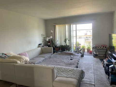 Tiny photo for 9460 Bay Colony Drive #3N, Des Plaines, IL 60016 (MLS # 12466781)