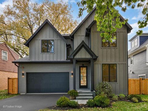 Tiny photo for 1917 Washington Avenue, Wilmette, IL 60091 (MLS # 12633390)