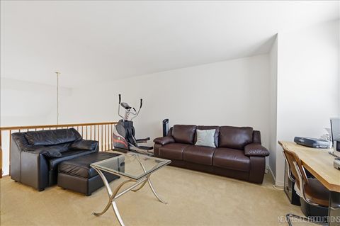 Tiny photo for 2012 WAVERLY Circle, St. Charles, IL 60174 (MLS # 12634355)