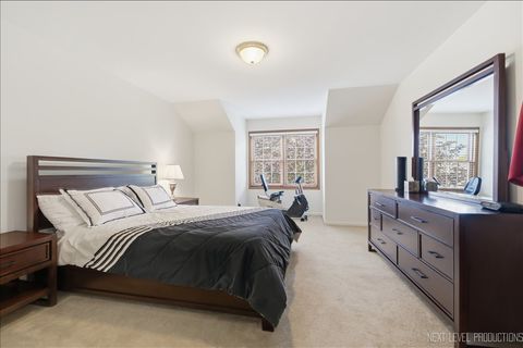 Tiny photo for 2012 WAVERLY Circle, St. Charles, IL 60174 (MLS # 12634355)