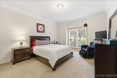 Tiny photo for 2012 WAVERLY Circle, St. Charles, IL 60174 (MLS # 12634355)