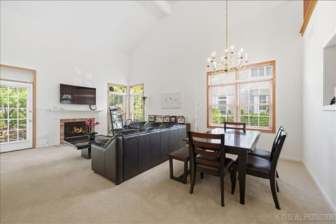 Tiny photo for 2012 WAVERLY Circle, St. Charles, IL 60174 (MLS # 12634355)