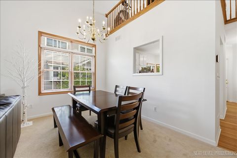 Tiny photo for 2012 WAVERLY Circle, St. Charles, IL 60174 (MLS # 12634355)