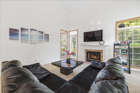 Tiny photo for 2012 WAVERLY Circle, St. Charles, IL 60174 (MLS # 12634355)