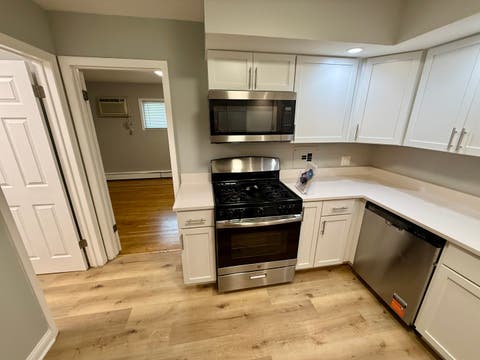 Tiny photo for 101 Dover Drive #5, Des Plaines, IL 60018 (MLS # 12731894)