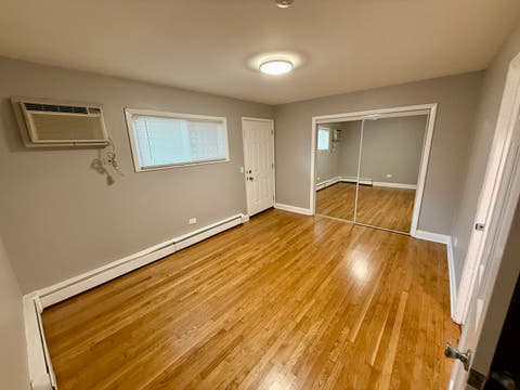 Tiny photo for 101 Dover Drive #5, Des Plaines, IL 60018 (MLS # 12731894)