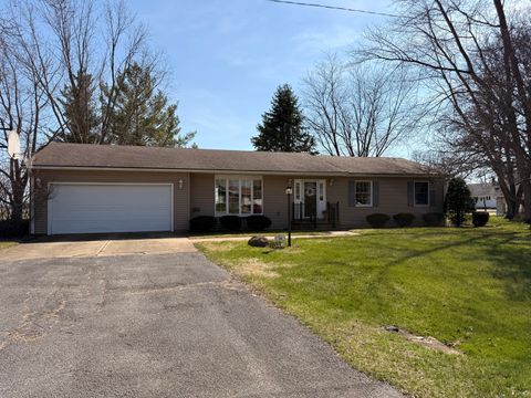 Photo of 106 W 5th Street, Mcnabb, IL 61335 (MLS # 12605635)