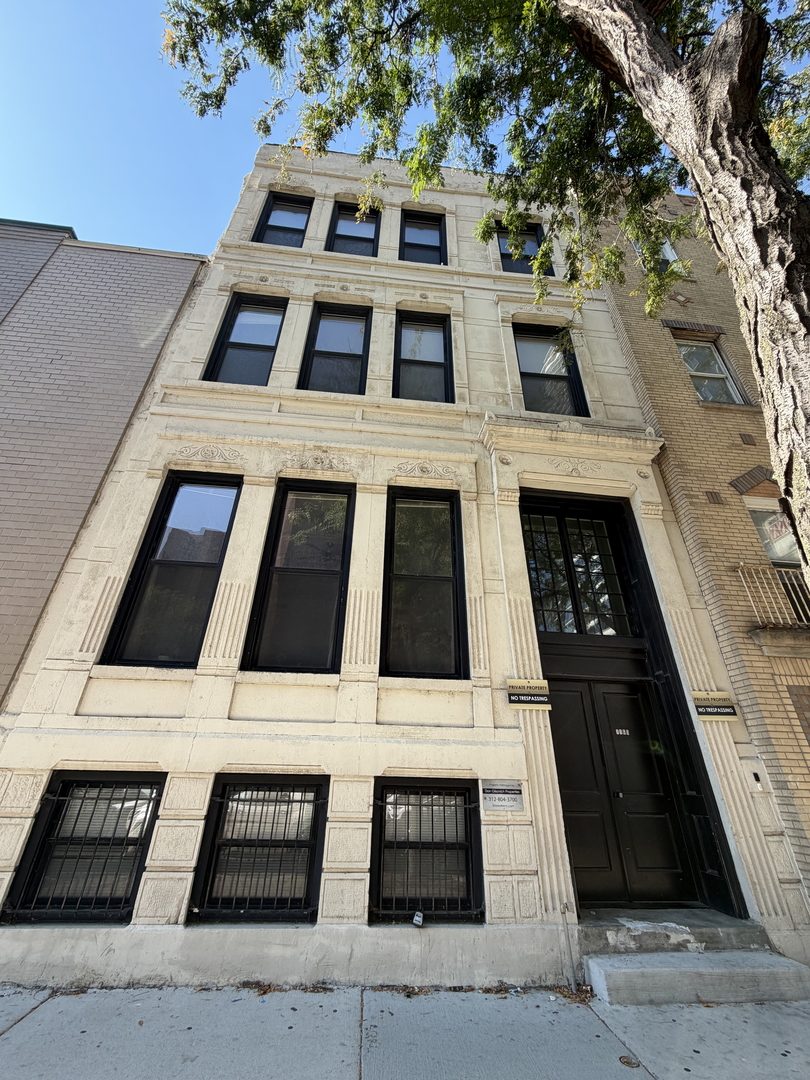 1160 N LaSalle Street