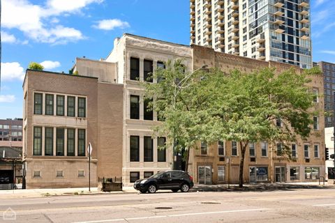 1160 N LaSalle Street Chicago IL 60610