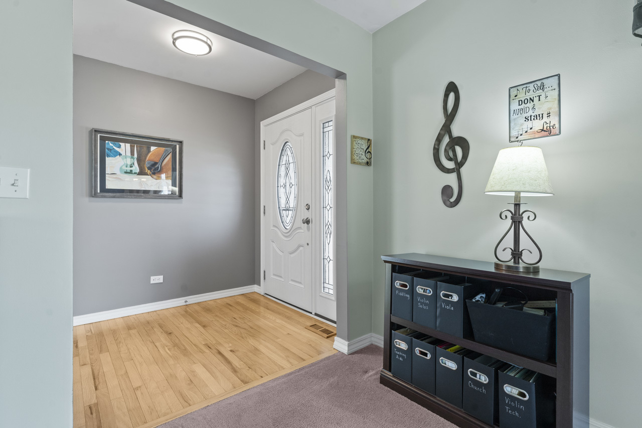 12205 Oakcrest Drive