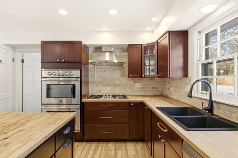 Tiny photo for 17 Camberley Court, Hinsdale, IL 60521 (MLS # 12545819)