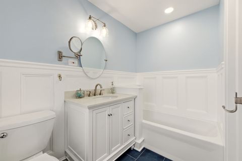 Tiny photo for 17 Camberley Court, Hinsdale, IL 60521 (MLS # 12545819)