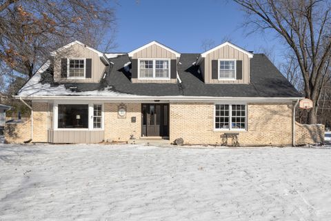 Photo of 17 Camberley Court, Hinsdale, IL 60521 (MLS # 12545819)
