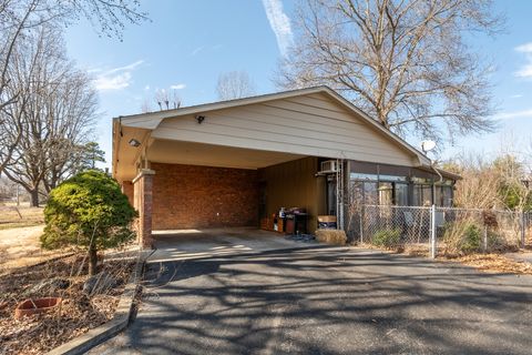 Tiny photo for 220 Kane Drive, Herrin, IL 62948 (MLS # 12573478)